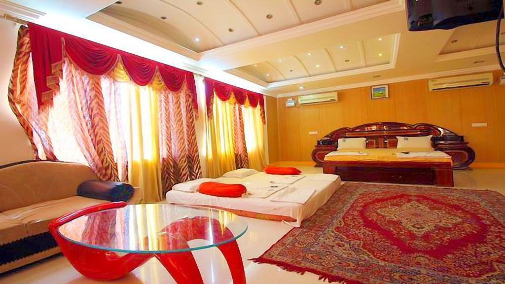 Hotel Sri Saravana Rāmeswaram Exteriör bild